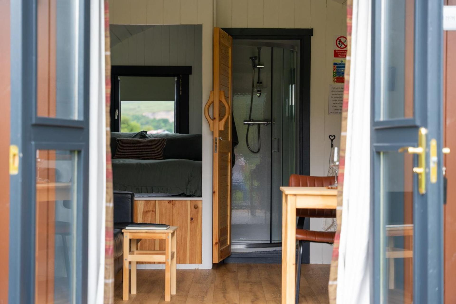 Ben Nevis Pod Villa Fort William Exterior photo