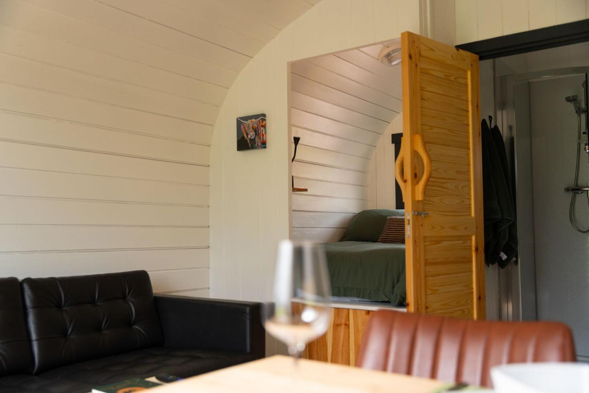 Ben Nevis Pod Villa Fort William Exterior photo